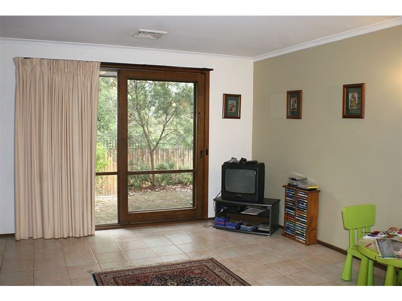 7 Christine Avenue, Eltham VIC 3095