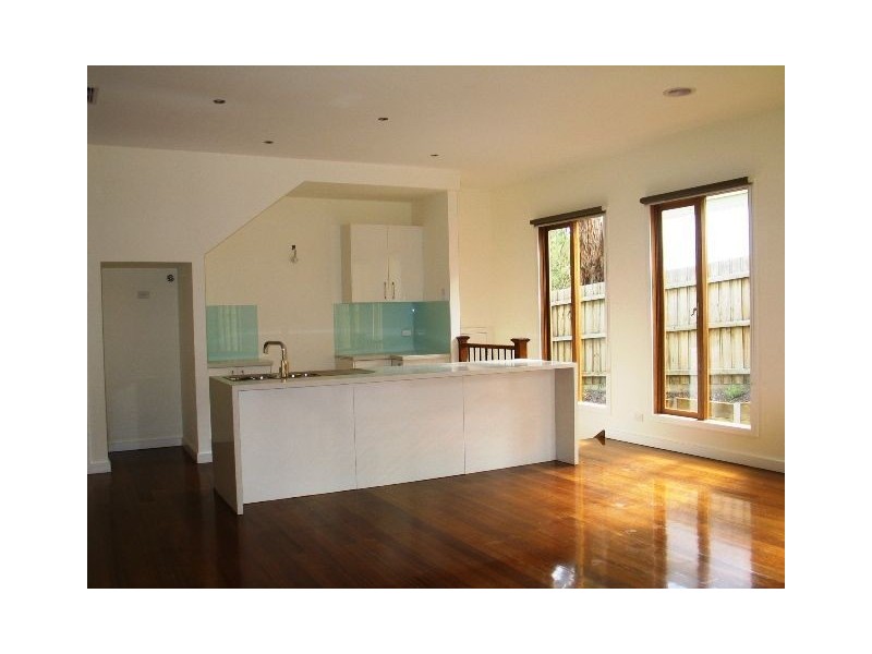 2/91 Park Rd, Eltham VIC 3095