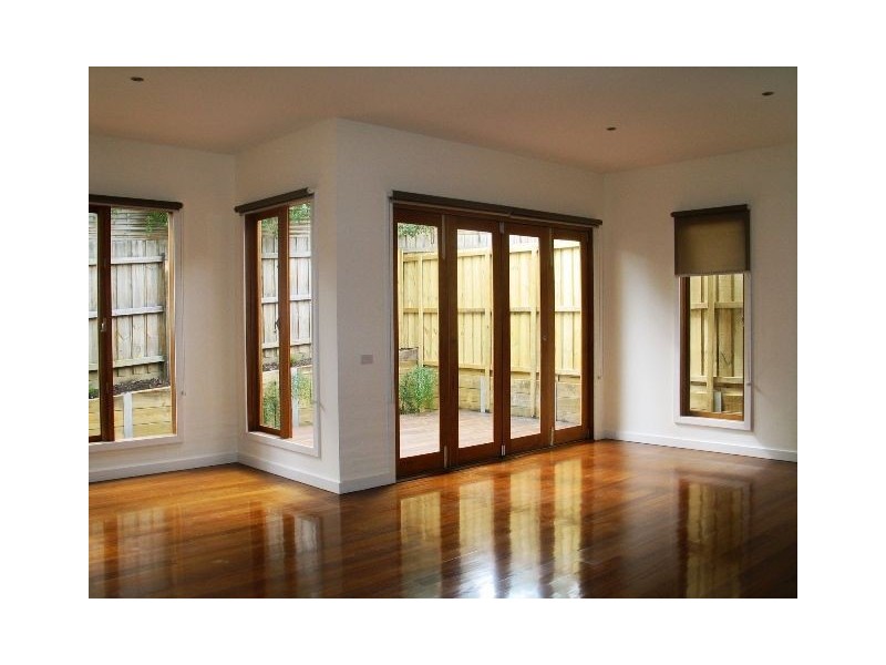 2/91 Park Rd, Eltham VIC 3095