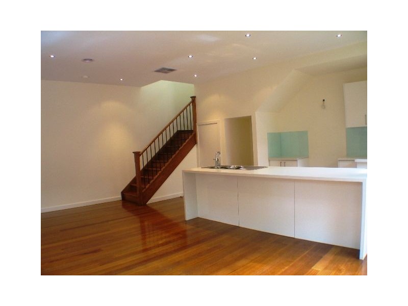 2/91 Park Rd, Eltham VIC 3095