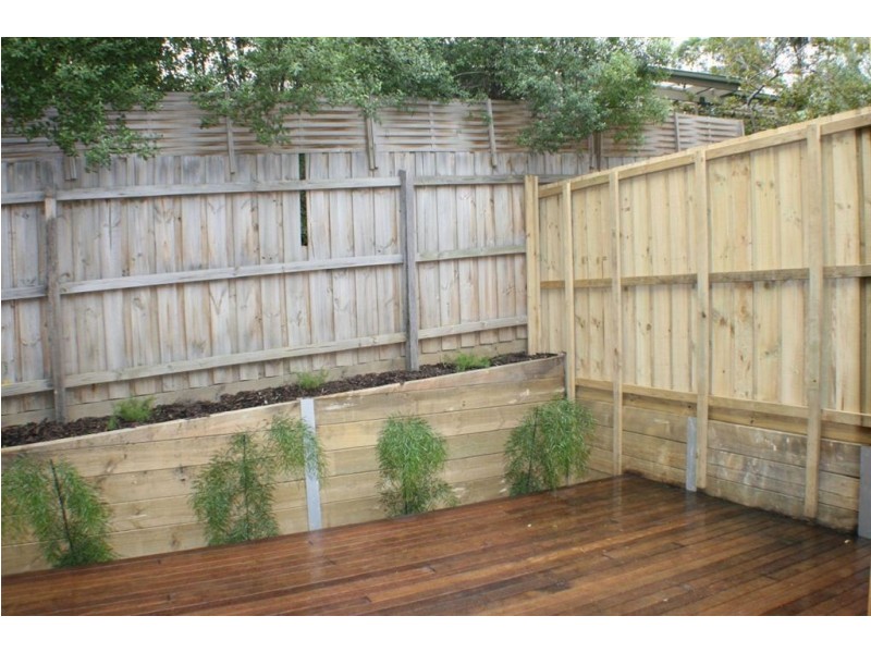 2/91 Park Rd, Eltham VIC 3095