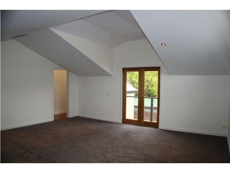 2/91 Park Rd, Eltham VIC 3095