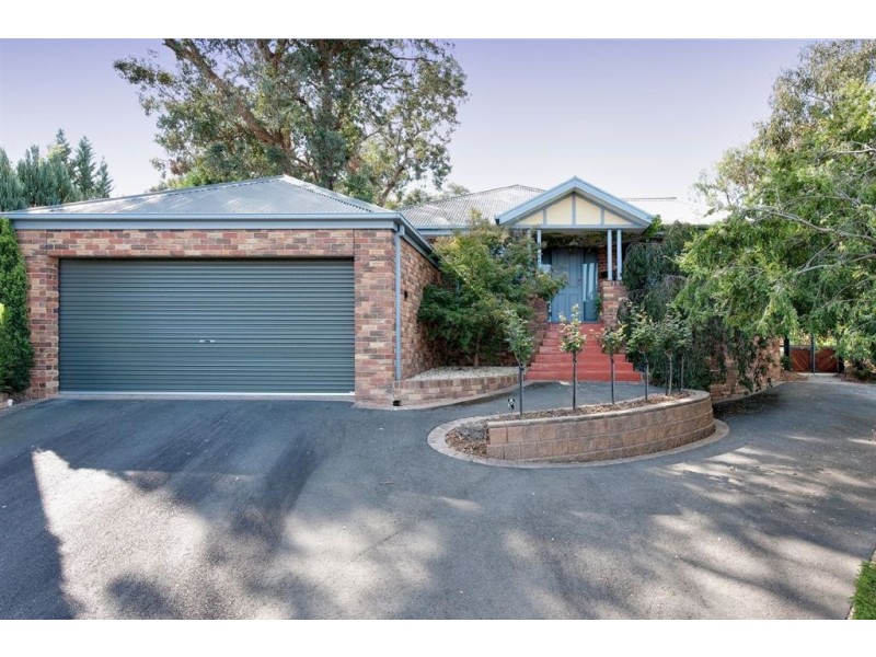 11 Echidna Road, Eltham VIC 3095