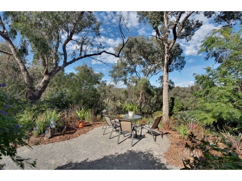 11 Echidna Road, Eltham VIC 3095
