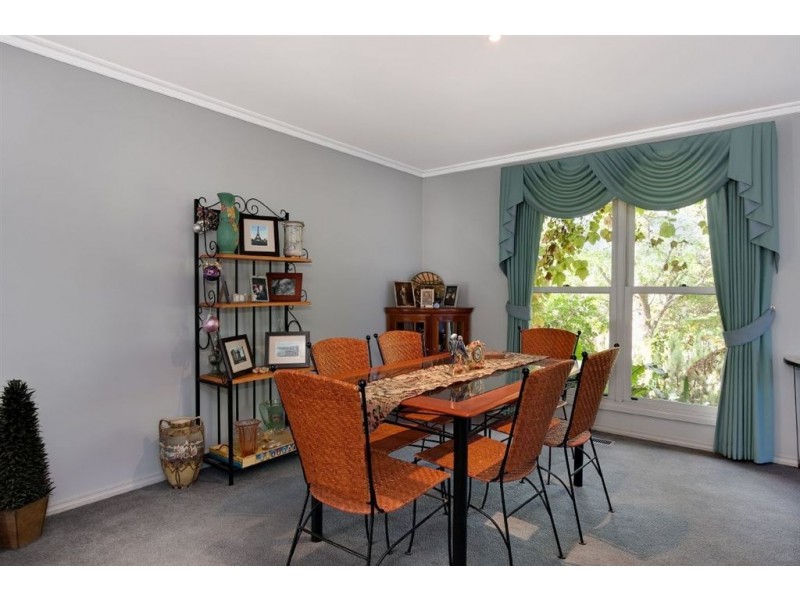 11 Echidna Road, Eltham VIC 3095