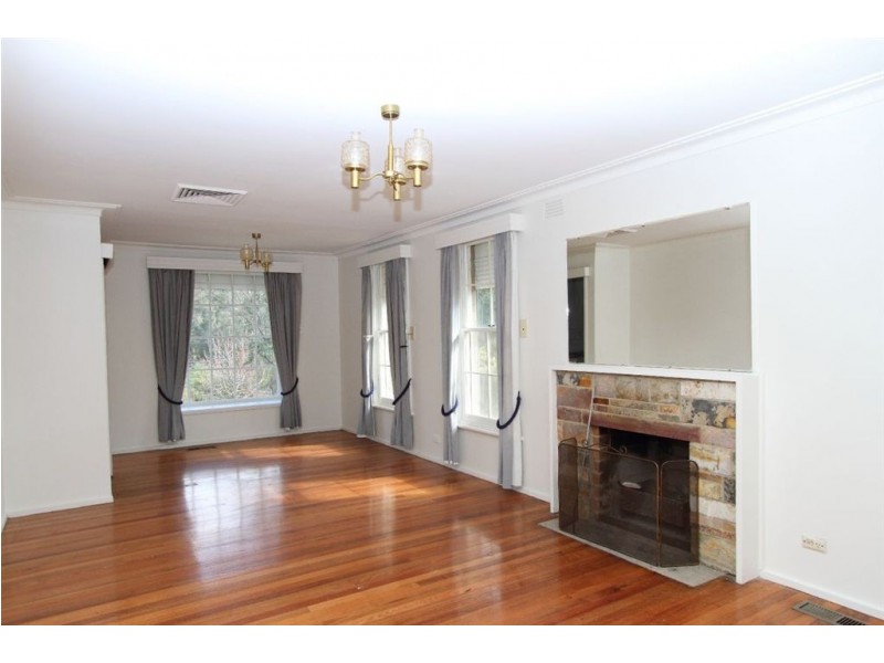 38 Shalbury Avenue Old, Eltham VIC 3095