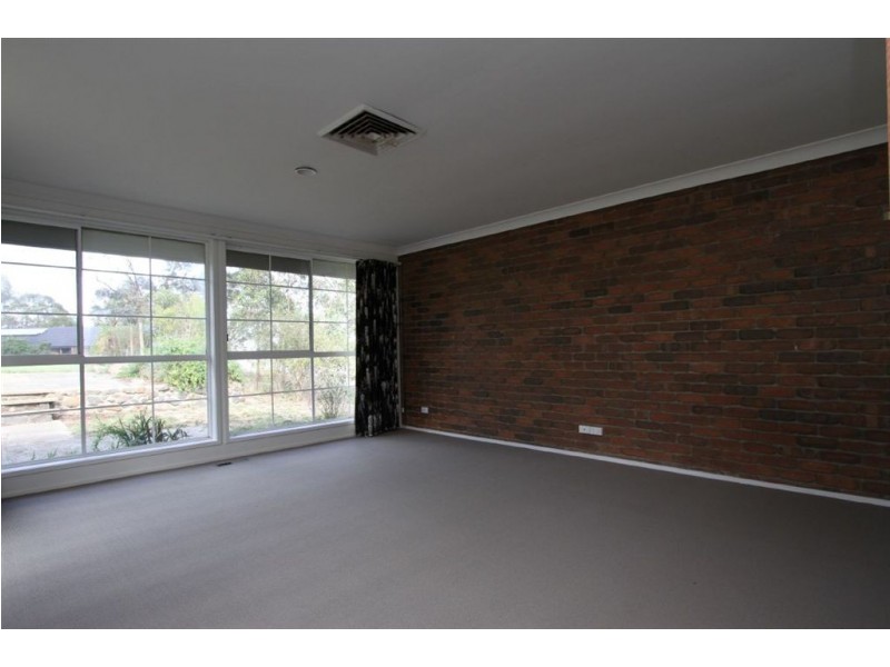 38 Shalbury Avenue Old, Eltham VIC 3095