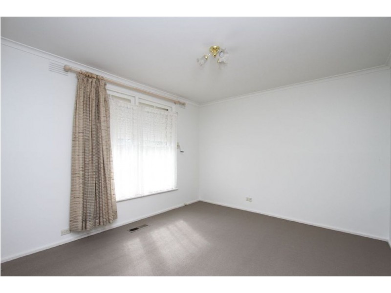 38 Shalbury Avenue Old, Eltham VIC 3095