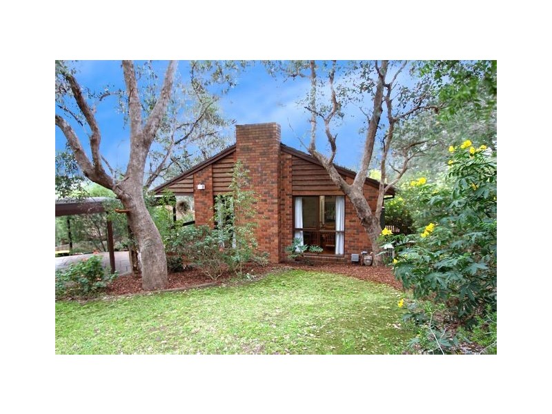 7 Dandallo Drive, Eltham VIC 3095