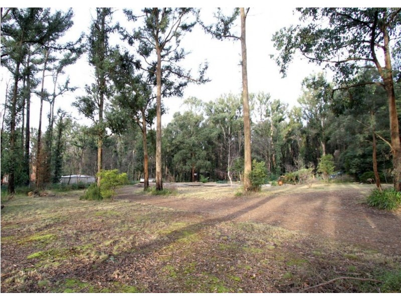 214 Kinglake Glenburn Road, Kinglake VIC 3763