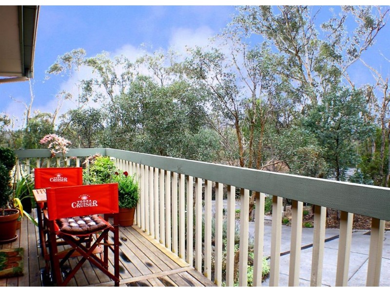 2/12 Shalbury Avenue, Eltham VIC 3095