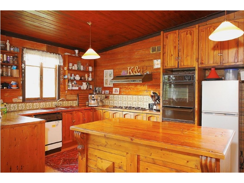 250 Bolton Street, Eltham VIC 3095