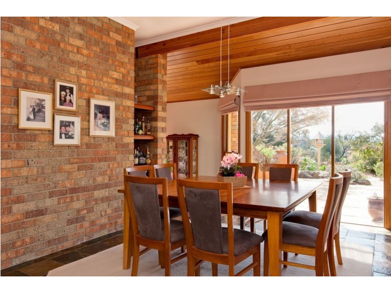 8 Prospect Hill Crescent, Hurstbridge VIC 3099