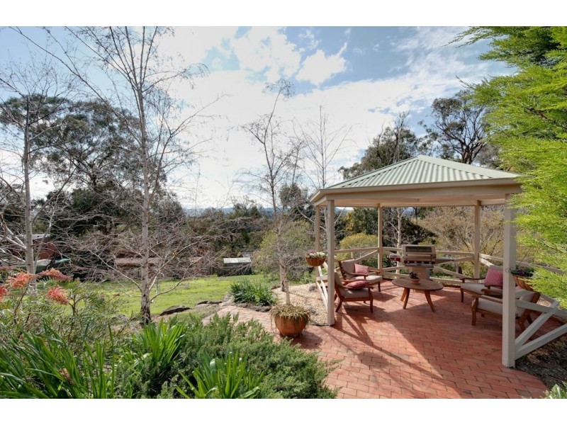 8 Prospect Hill Crescent, Hurstbridge VIC 3099