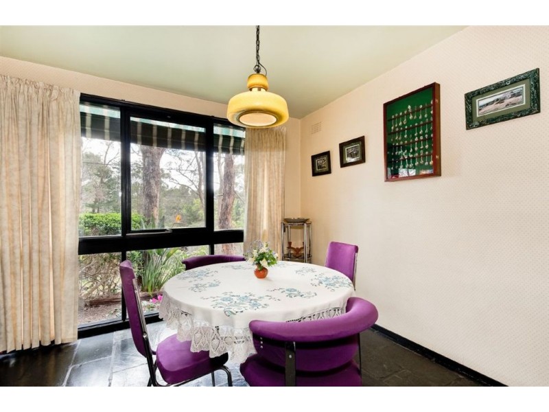 42 Baldwin Avenue, Montmorency VIC 3094