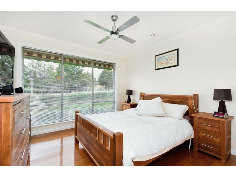 17 Webster Crescent, Watsonia VIC 3087