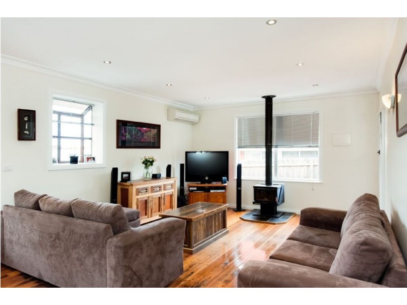 17 Webster Crescent, Watsonia VIC 3087