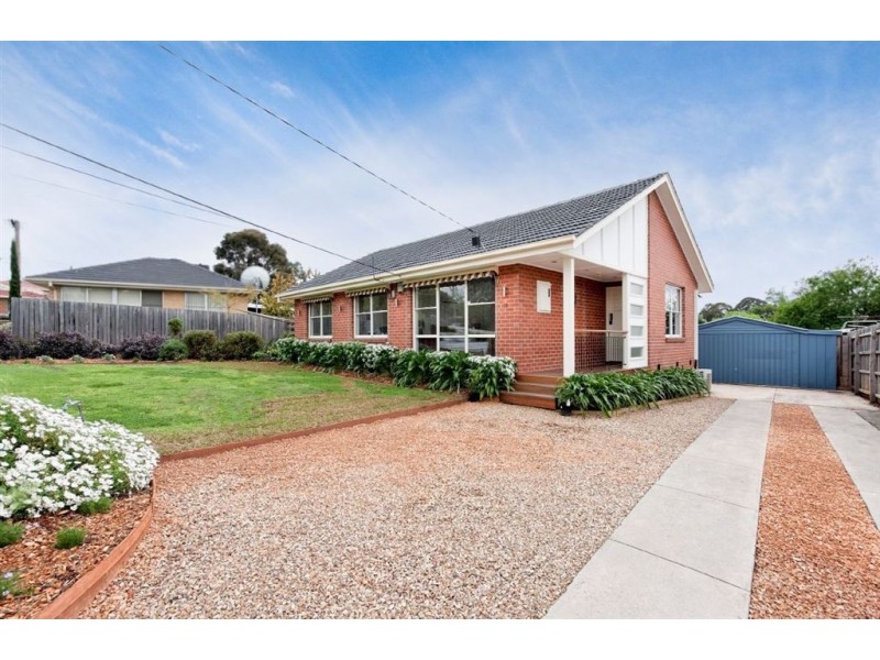 17 Webster Crescent, Watsonia VIC 3087