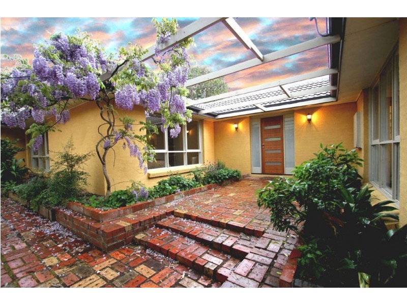 14 Park West Road, Eltham VIC 3095