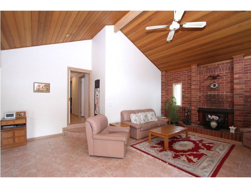 147 Ryans Road, Eltham North VIC 3095