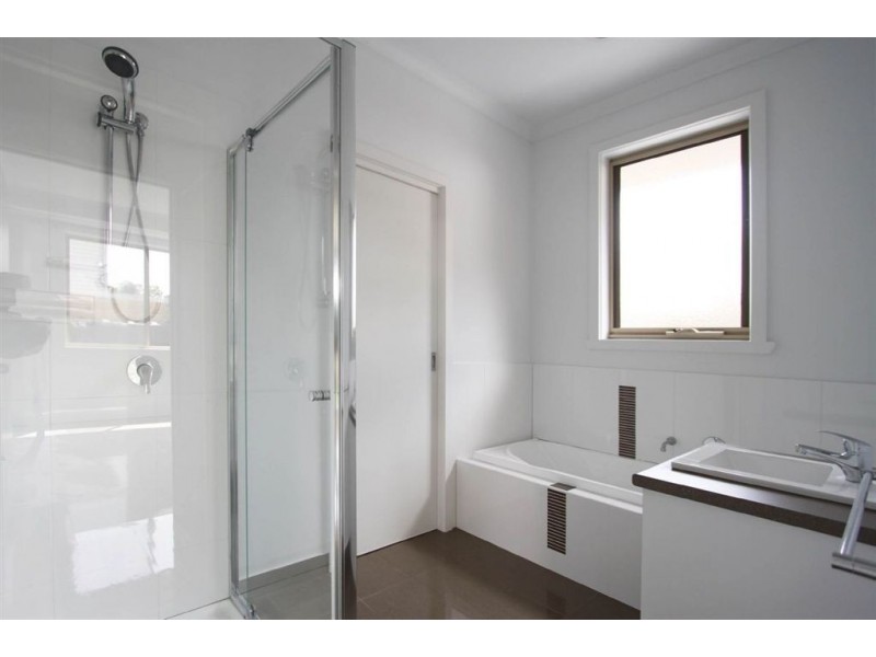 3/63 Mountain View Road, Montmorency VIC 3094