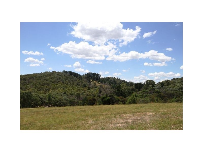 110 Valley Road, Wattle Glen VIC 3096