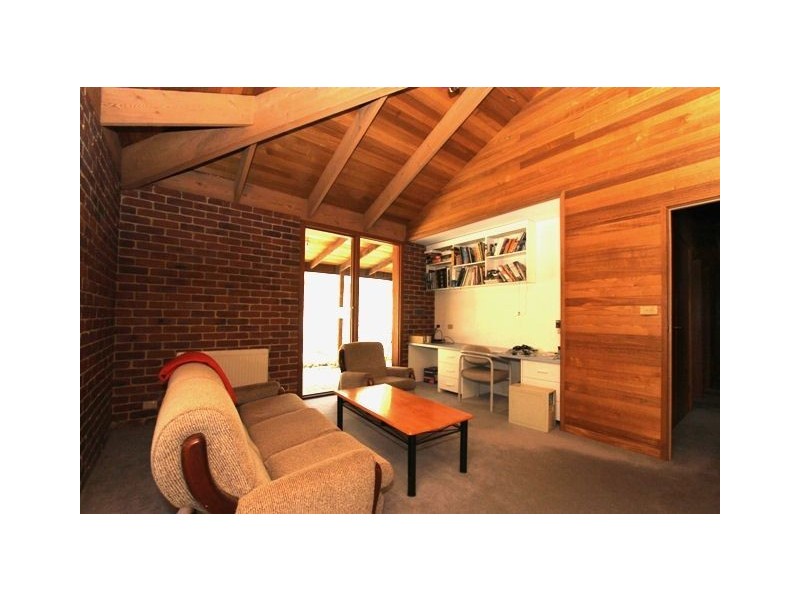 110 Valley Road, Wattle Glen VIC 3096