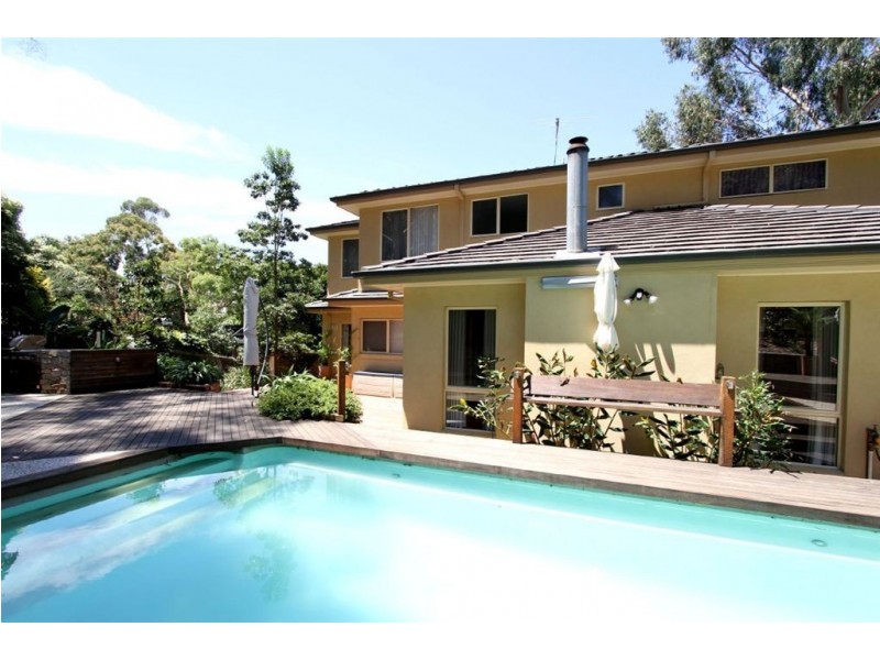 135 Mount Pleasant Road, Eltham VIC 3095