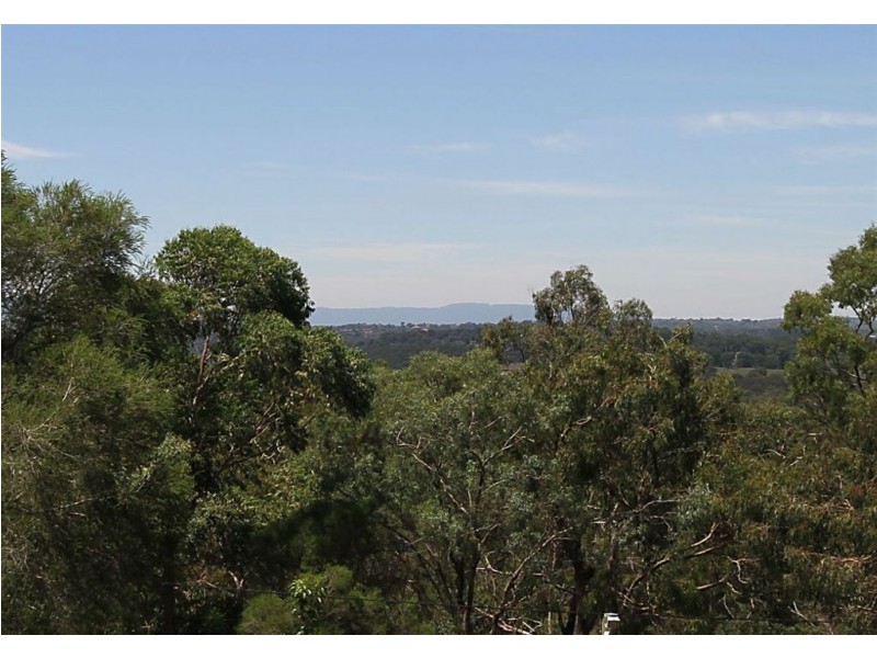 135 Mount Pleasant Road, Eltham VIC 3095