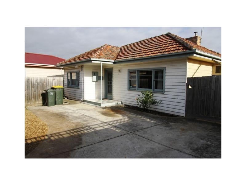 2/18 Tramoo Street, Lalor VIC 3075