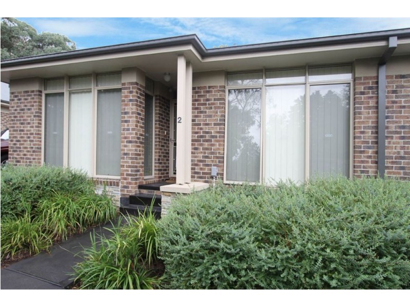2/57 Fernside Avenue, Briar Hill VIC 3088