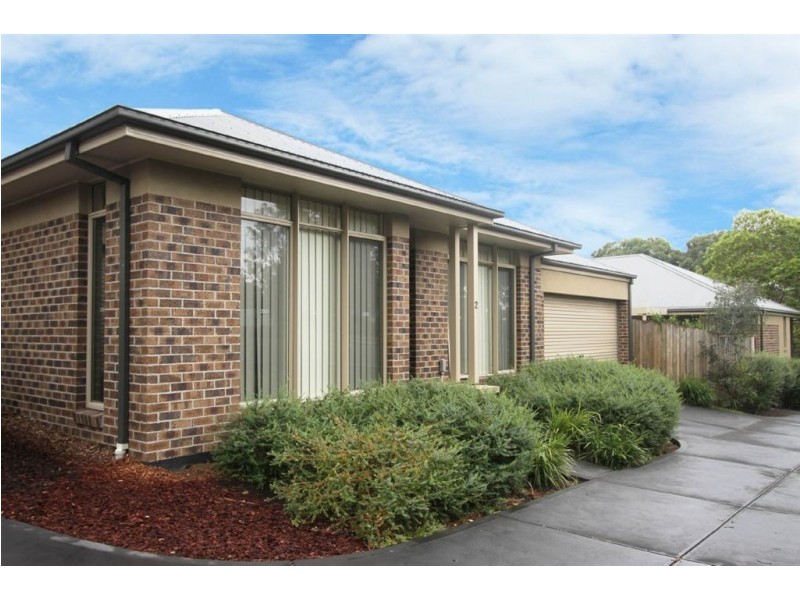 2/57 Fernside Avenue, Briar Hill VIC 3088