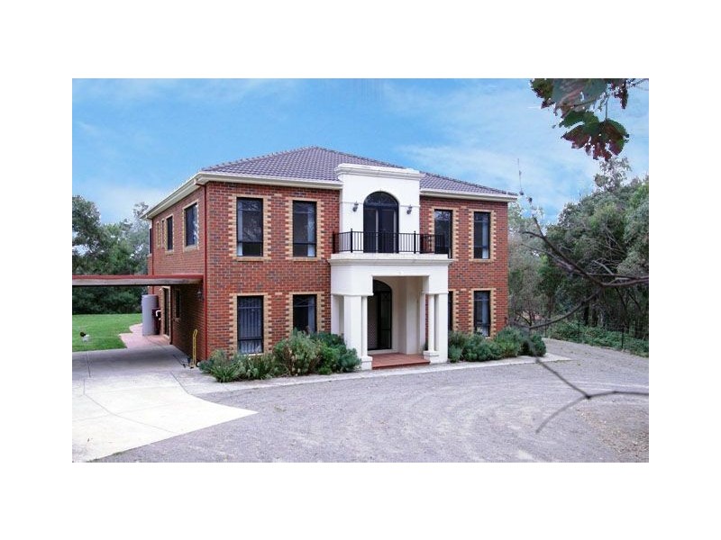 35 Shorts Road, Research VIC 3095