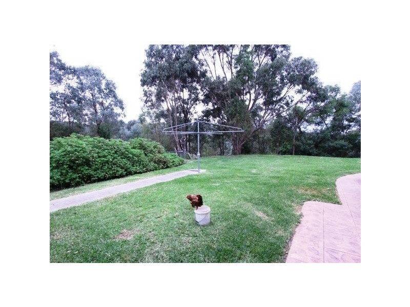 35 Shorts Road, Research VIC 3095