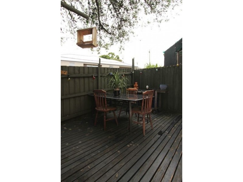 2/9 Davey Road, Montmorency VIC 3094