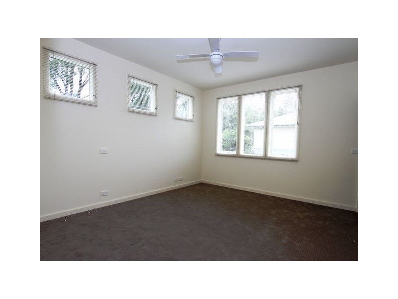 3/1153 Main Rd, Eltham VIC 3095