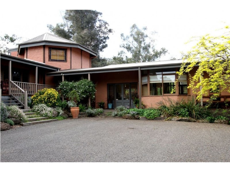 765 Eltham Yarra Glen Road, Kangaroo Ground VIC 3097