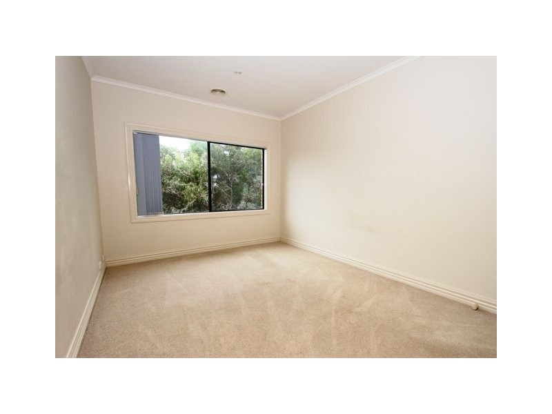 35 Shorts Road, Research VIC 3095