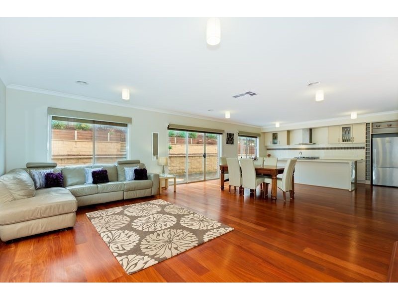 26 Sugar Gum Bvd, Greensborough VIC 3088