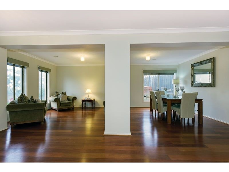 26 Sugar Gum Bvd, Greensborough VIC 3088