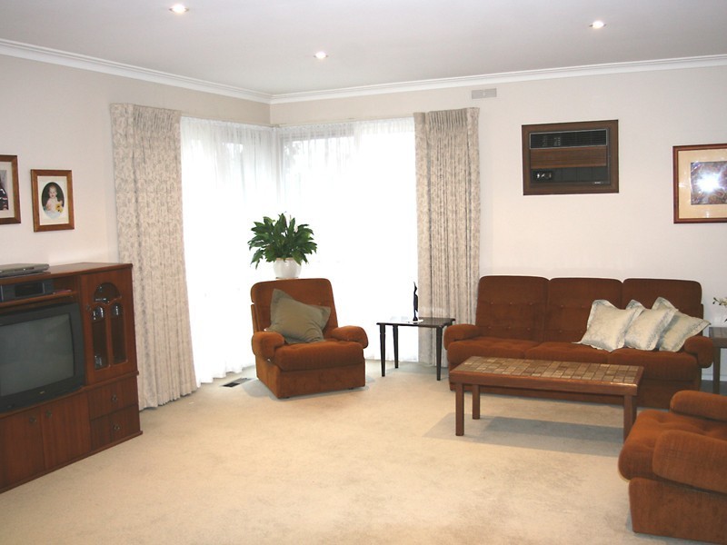 25 Plenty Lane, Greensborough VIC 3088