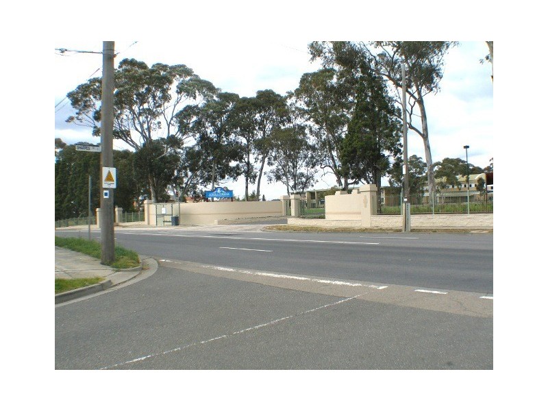 12 Sharpes Rd, Watsonia North VIC 3087