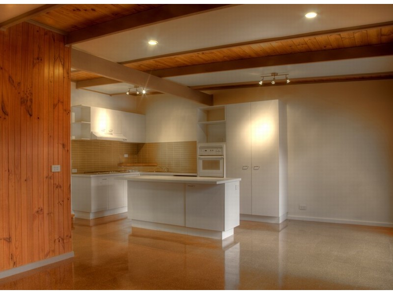 7 Nicholson Close, Research VIC 3095