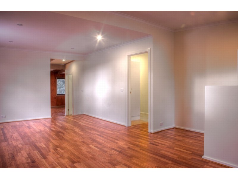 7 Nicholson Close, Research VIC 3095