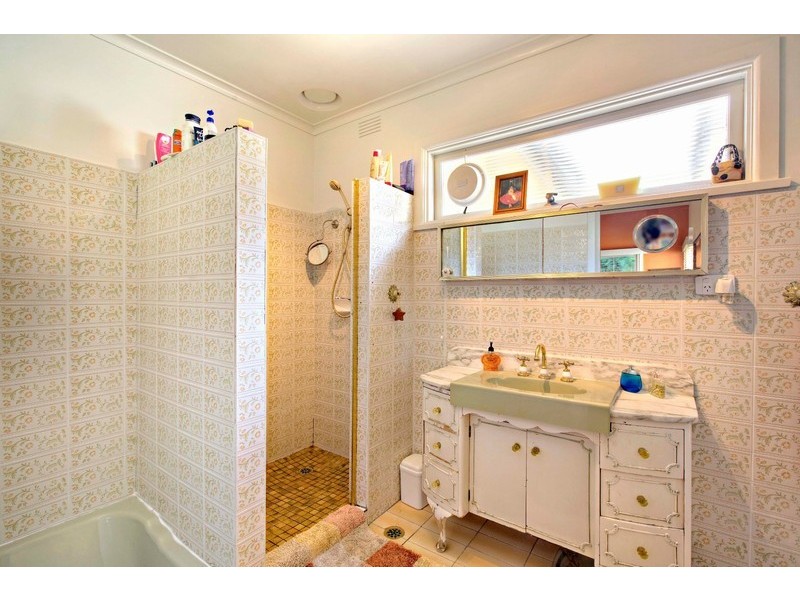 16 Holohan Place, Dandenong North VIC 3175