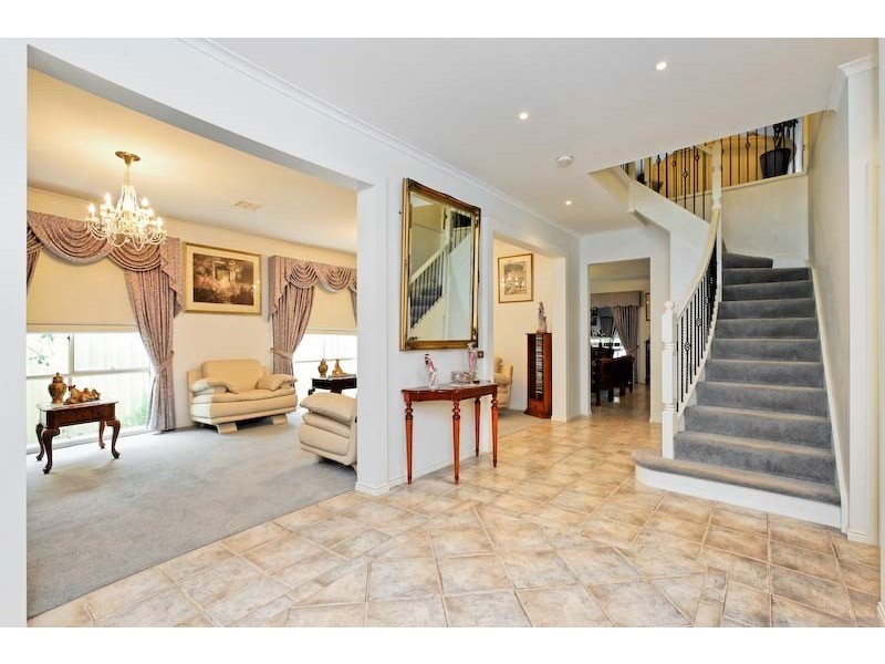 9 Homewood Boulevard, Hallam VIC 3803