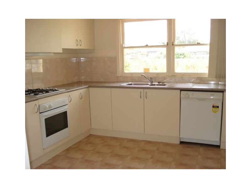 96 A Railway Parade, Dandenong VIC 3175