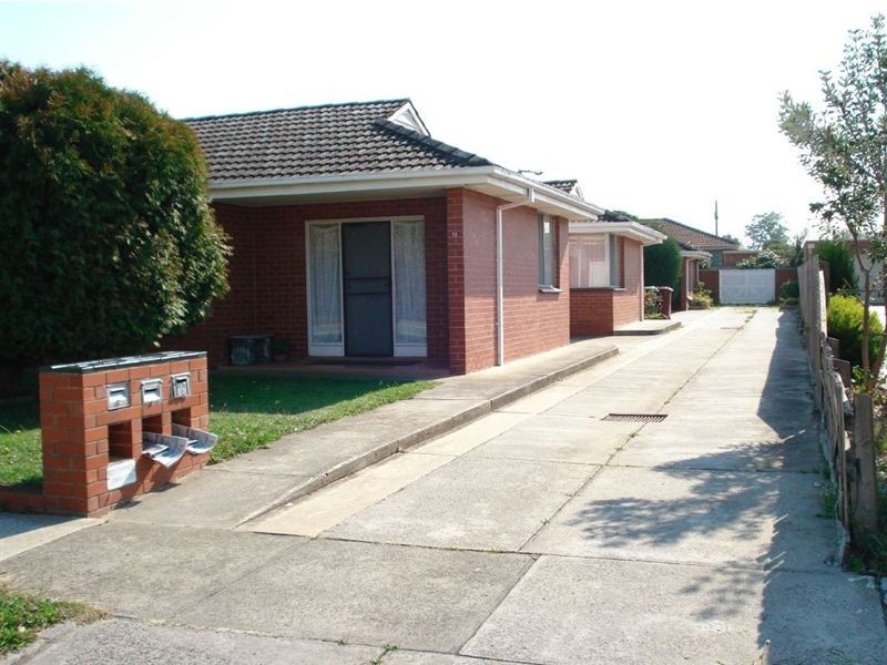 2/13 Olive Street, Dandenong VIC 3175