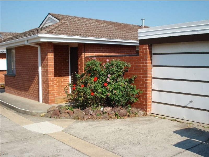 2/13 Olive Street, Dandenong VIC 3175