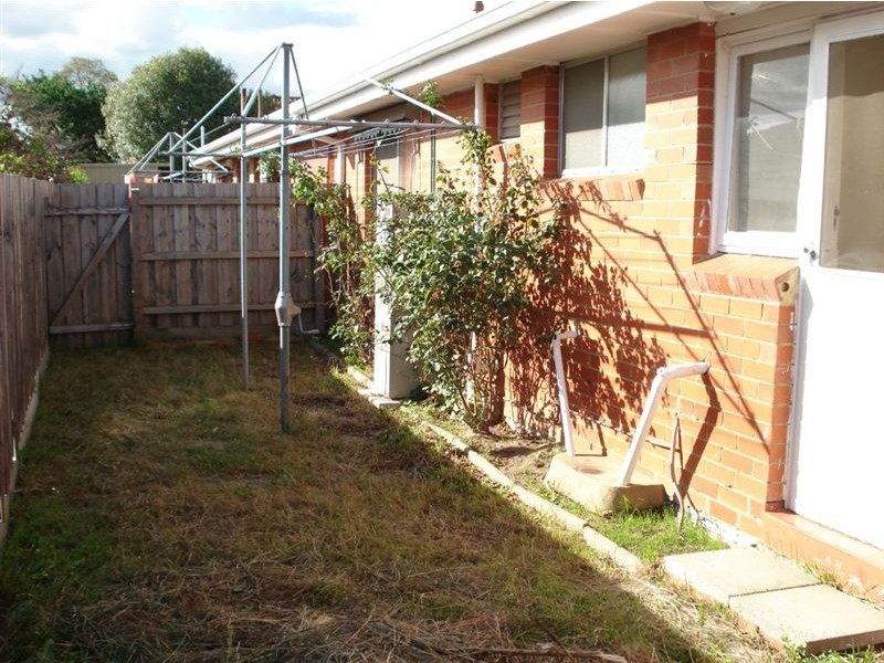 2/13 Olive Street, Dandenong VIC 3175